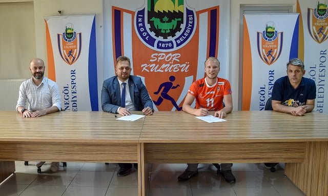 İnegöl Belediyespor, Pasör Berkün Üstündağ ile sözleşme imzaladı