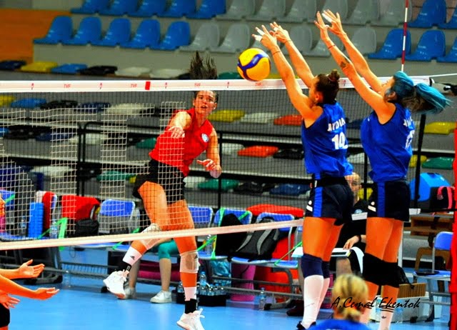 Nilüfer Belediyespor, hazırlık karşılaşmasını 3-2 tamamladı