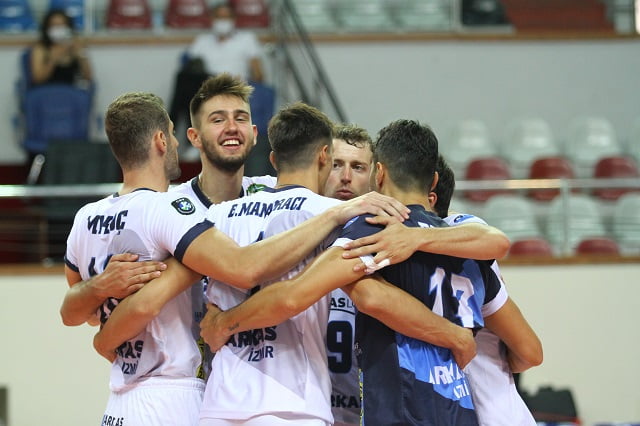 Arkas Spor, TSYD İzmir turnuvasına galibiyetle başladı