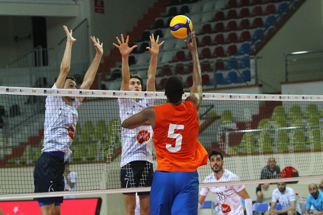 TFL Altekma, İnegöl Belediyespor'a tek set verdi