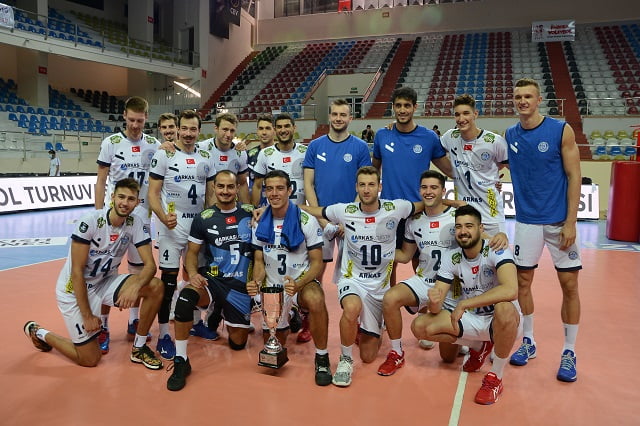 TSYD İzmir Kupasında şampiyon Arkas Spor