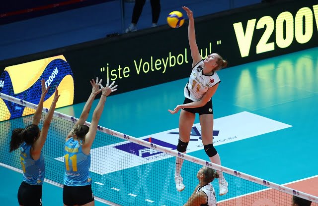 Kadınlar AXA Sigorta Kupa Voley’de 2. Gün Geride Kaldı