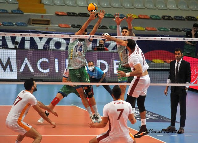 Bursa Büyükşehir Belediyespor 1-3 Galatasaray HDI Sigorta