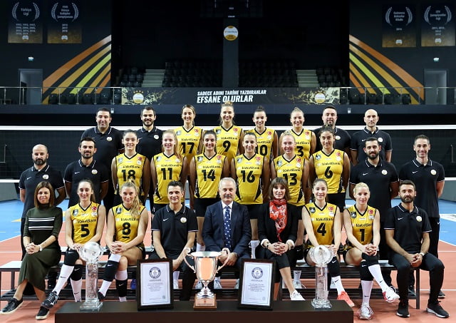VakıfBank'tan 2020'de 47 maçta 45 galibiyet ve zirve
