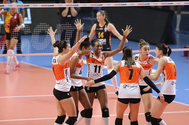 Eczacıbaşı VitrA, Galatasaray ile karşılaşıyor