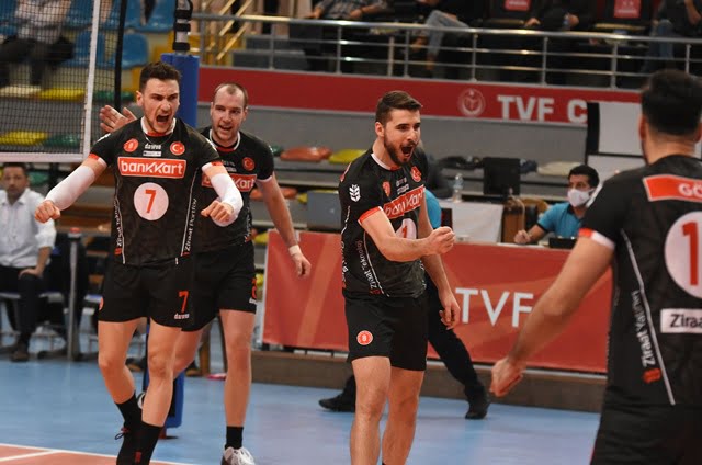 Bursa Büyükşehir Belediyespor 0-3 Ziraat Bankkart