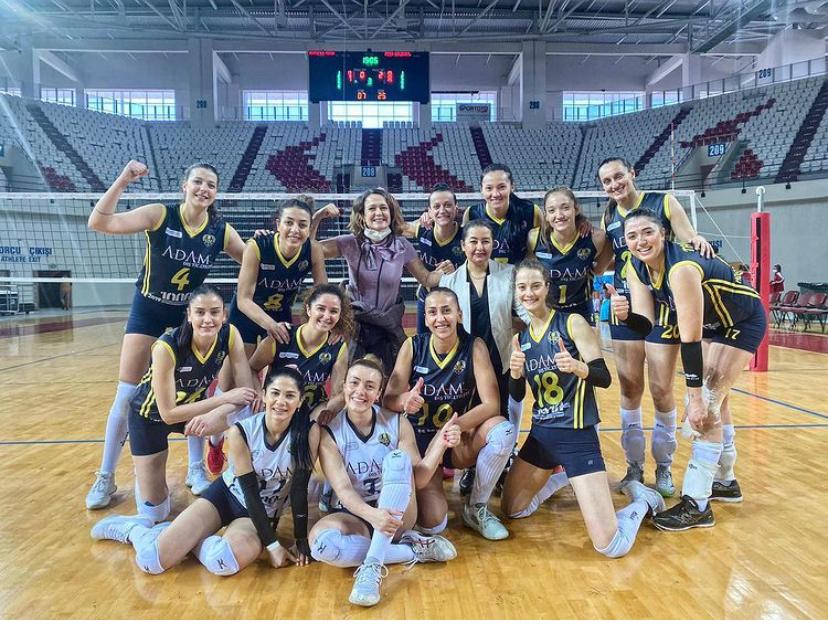 Adam Voleybol, Antalya’da ter attı 3-0