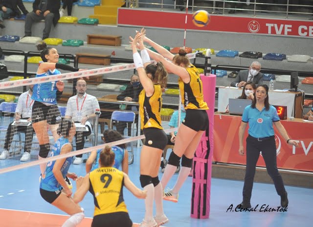Lider VakıfBank, Bursa'da da kazandı