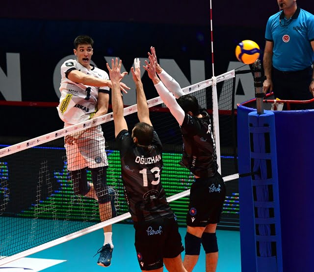 Halkbank 3-0 Arkas Spor