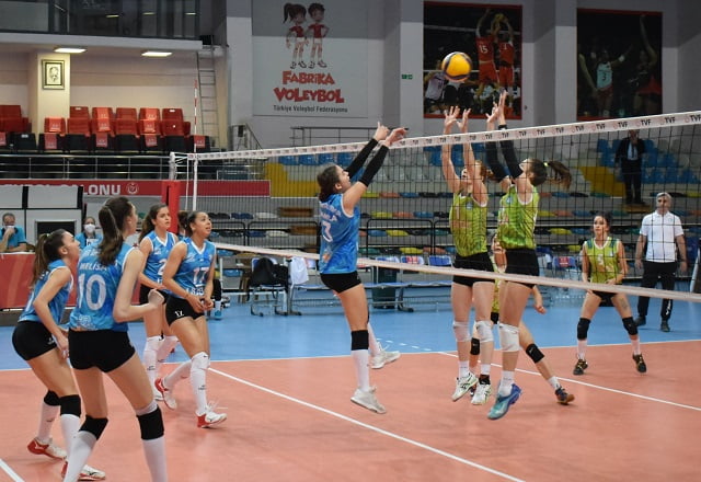 Nilüfer'in gençleri Tepebaşı Gençlik karşısında üç puanı evde bıraktılar