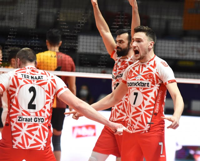 Ziraat Bankkart “Zirve” yarışını sürdürüyor