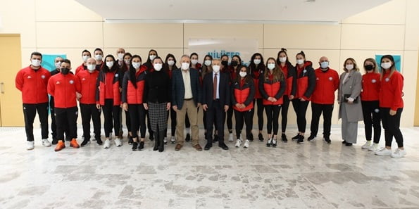 Başkan Erdem’den Nilüfer’in Sultanları’na tam destek