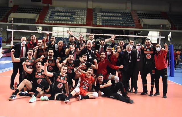 Ziraat Bankkart Finalde