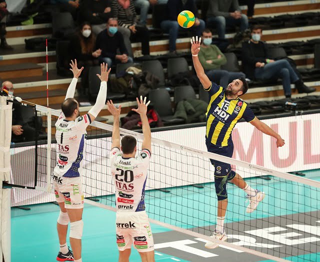 Fenerbahçe İtalya’dan puansız döndü