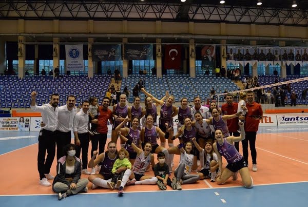 Devre bitiminde Sarıyer Belediyespor mücadelesiyle kazanan Aydın BBSK oldu