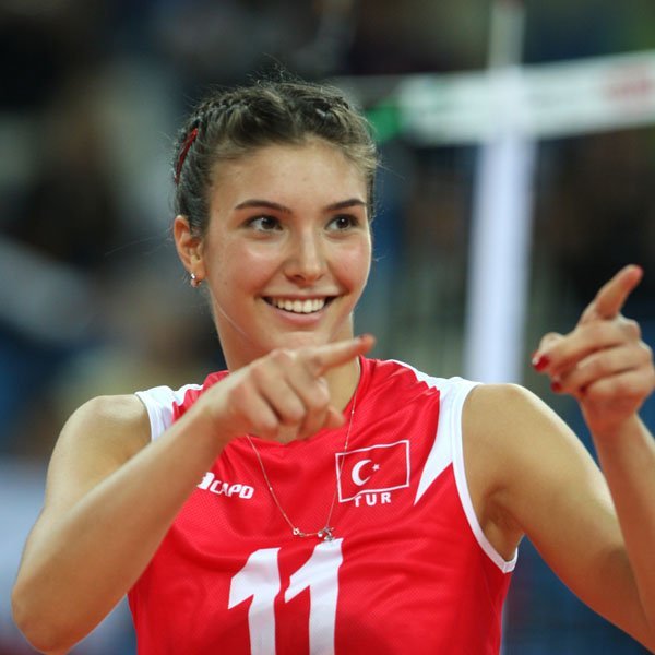 Türkiye Voleybol Federasyonu'ndan Naz Aydemir Akyol'a teşekkür