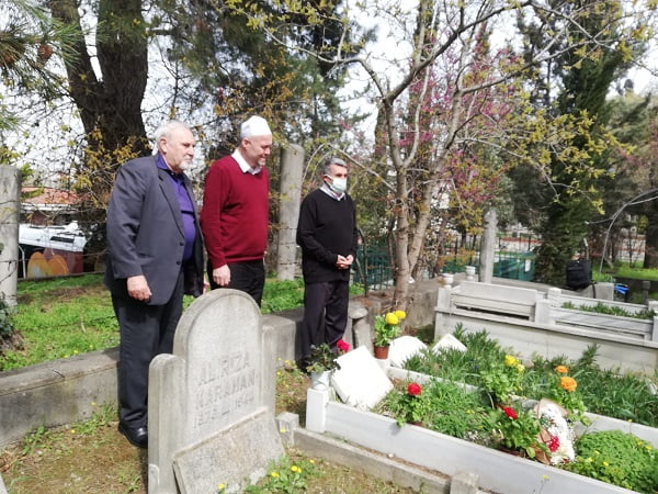Değer Eraybar kabri başında anıldı