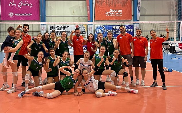 Nilüferin Yıldız Kızları Festival Voleybol'da ilk sekiz arasında