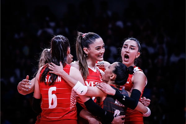 Sultanlar İtalya'ya set vermedi