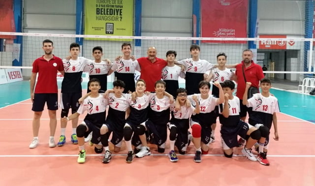 Midi Erkeklerde Güner Karakaya Spor,  yarı finalle adını yazdırdı