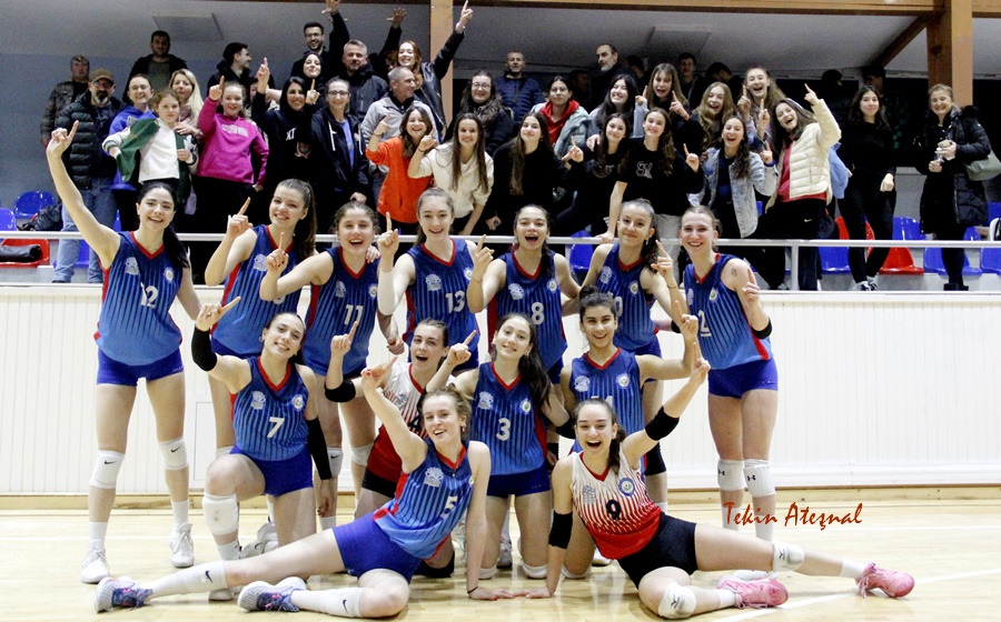 Bursa Genç Kızlarda Şampiyon Nilüfer Belediyespor