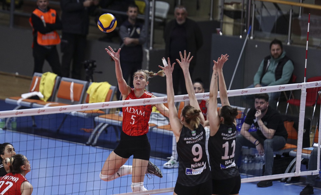 TVF Kadınlar 1.Ligi’nde Yarı Final Etabı Başladı