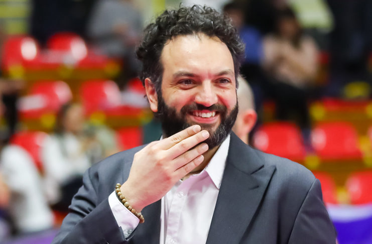 Fenerbahçe Opet’te Stefano Lavarini dönemi mi başlıyor