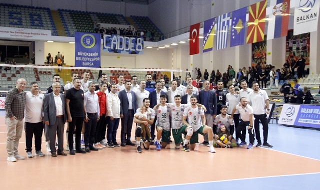Bursa Büyükşehir Terattı 3-0