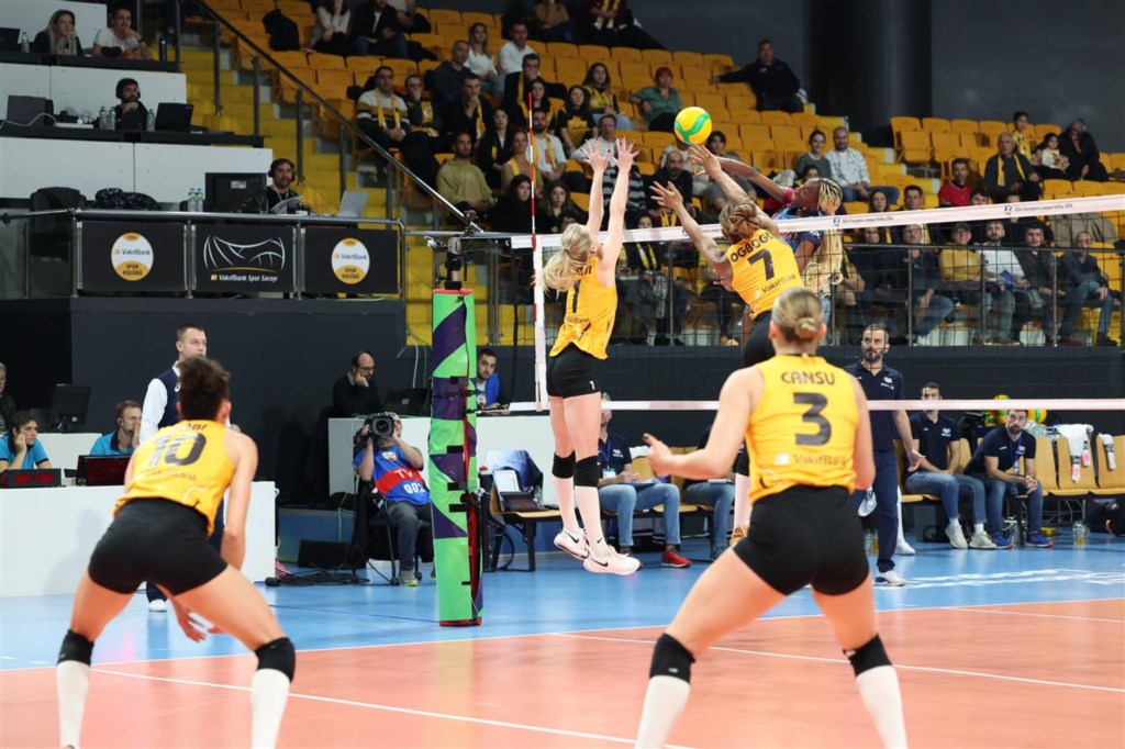 VakıfBank, sahasında Allianz Vero Volley ile karşılaştı