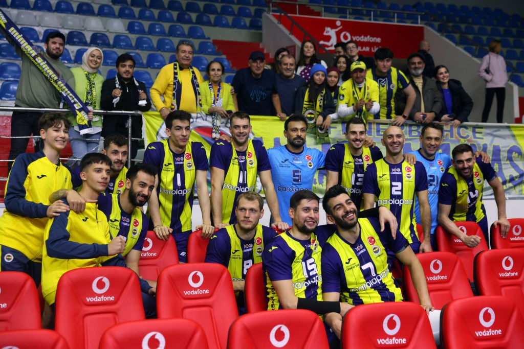 Fenerbahçe Parolapara CEV Kupası’nda Son 16’ya Yükseldi