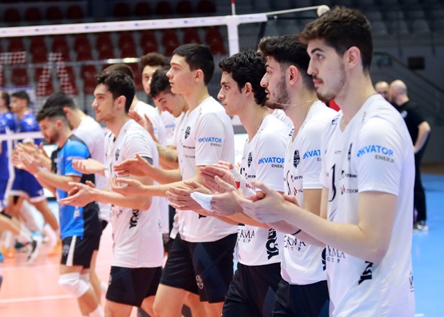 Altekma 3'te 3 ile play-off'un en güçlü adaylarından oldu 