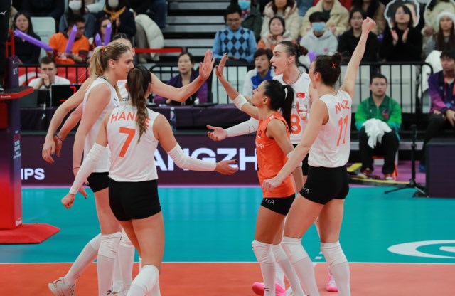 ‘Türk Finali’nde Şampiyon Eczacıbaşı Dynavit