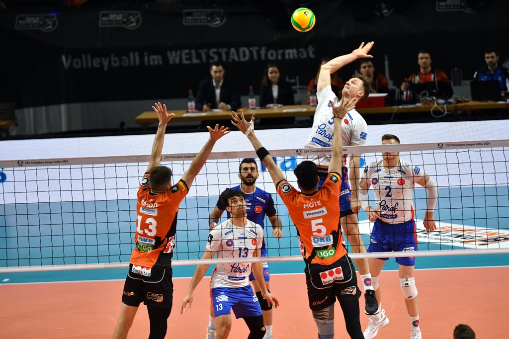 Halkbank, Berlin Recycling Volleys’e 3-0 Mağlup Oldu