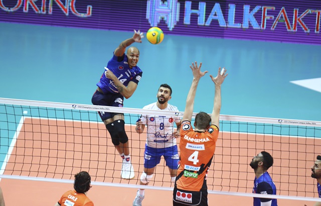 Halkbank'ın 10.maçı, Brand Group Alanya Belediyespor takımı ile