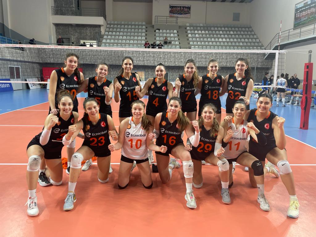 Eczacıbaşı 2. Lig Voleybol Takımı namağlup Yoluna devam ediyor