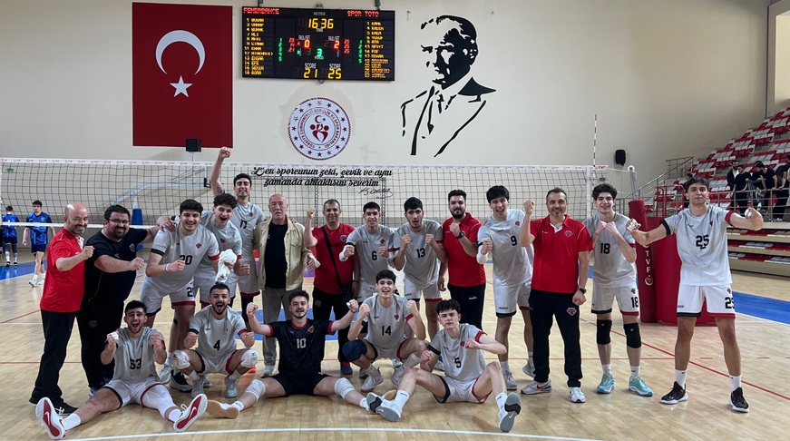 Genç Erkekler Şampiyonasında final için net skor Fenerbahçe - Spor Toto: 0-3