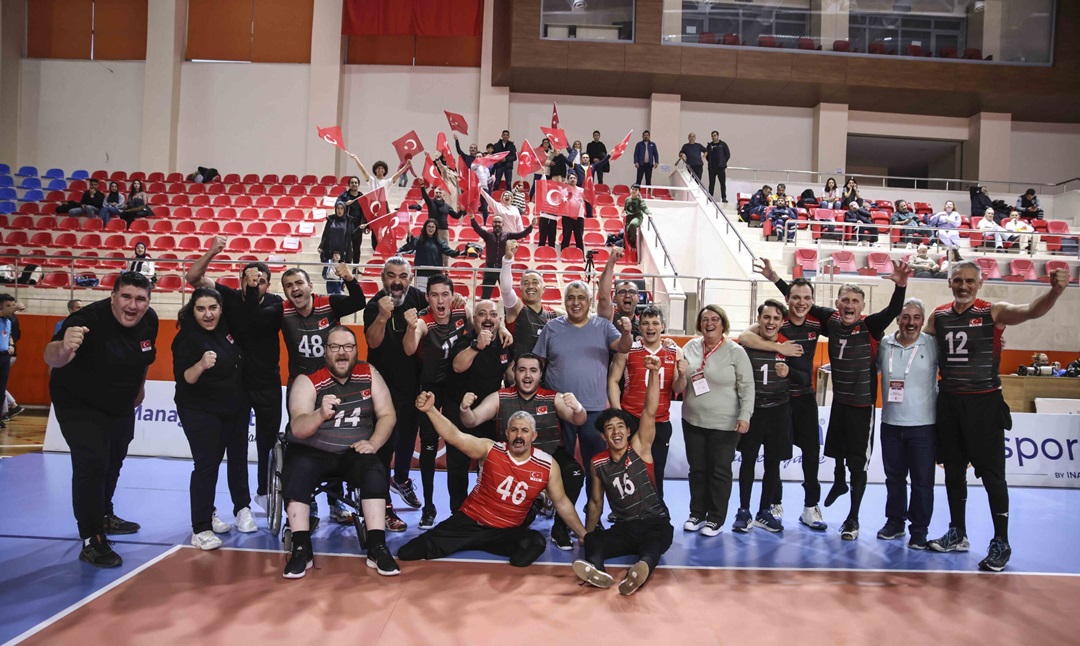 Oturarak Voleybol Erkek Milli Takımımız, Avrupa Şampiyonası’nda Dörtte Dört Yaptı