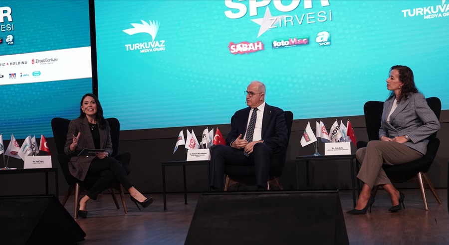 Gençlik ve Spor Bakanı Osman Aşkın Bak'tan Türk voleyboluna övgü
