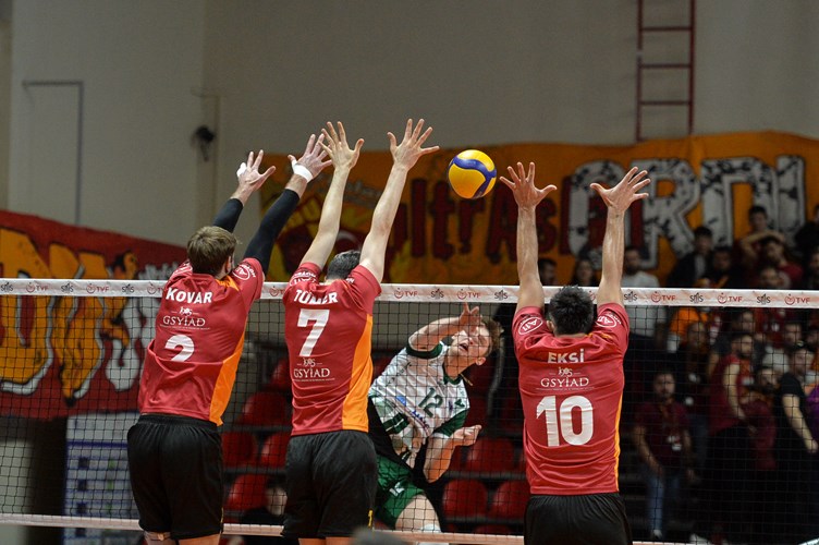 Galatasaray Ordu’dan 3 puanla döndü zirve takibini sürdürdü