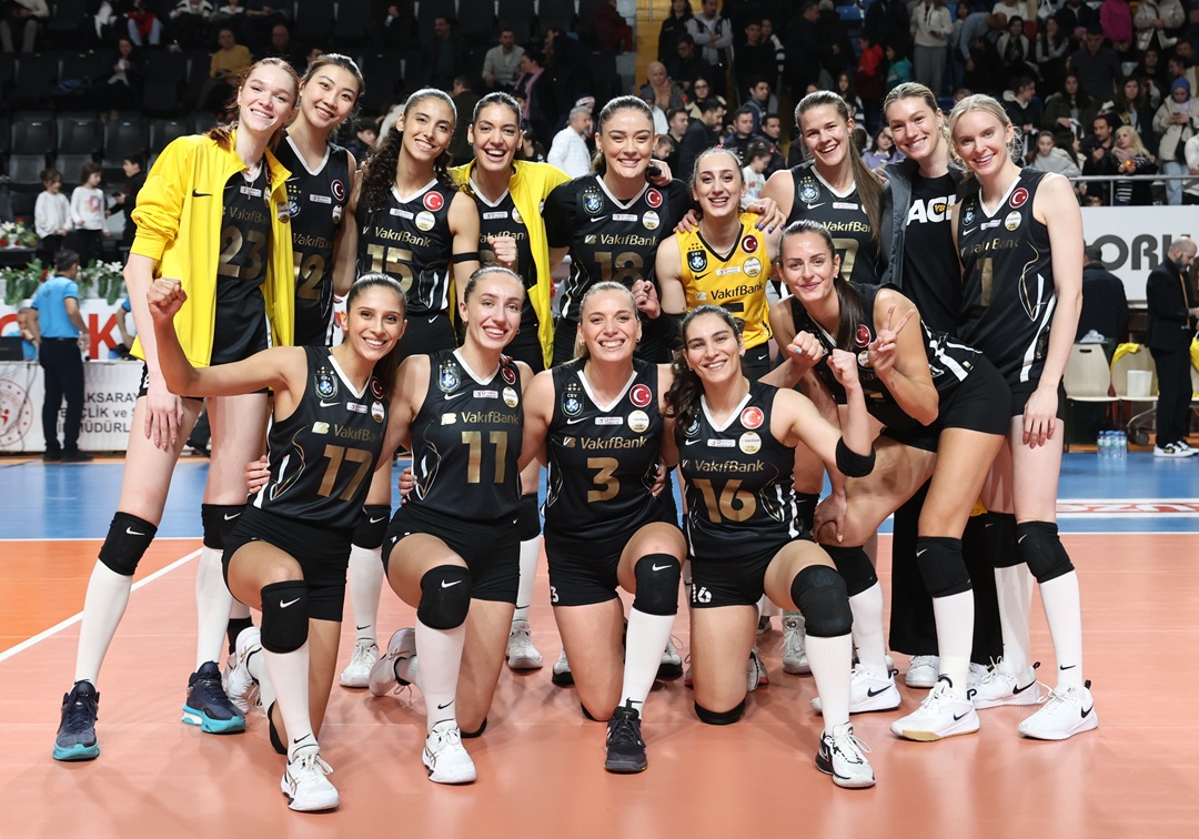 VakıfBank Aksaray'dan 3 puanla döndü