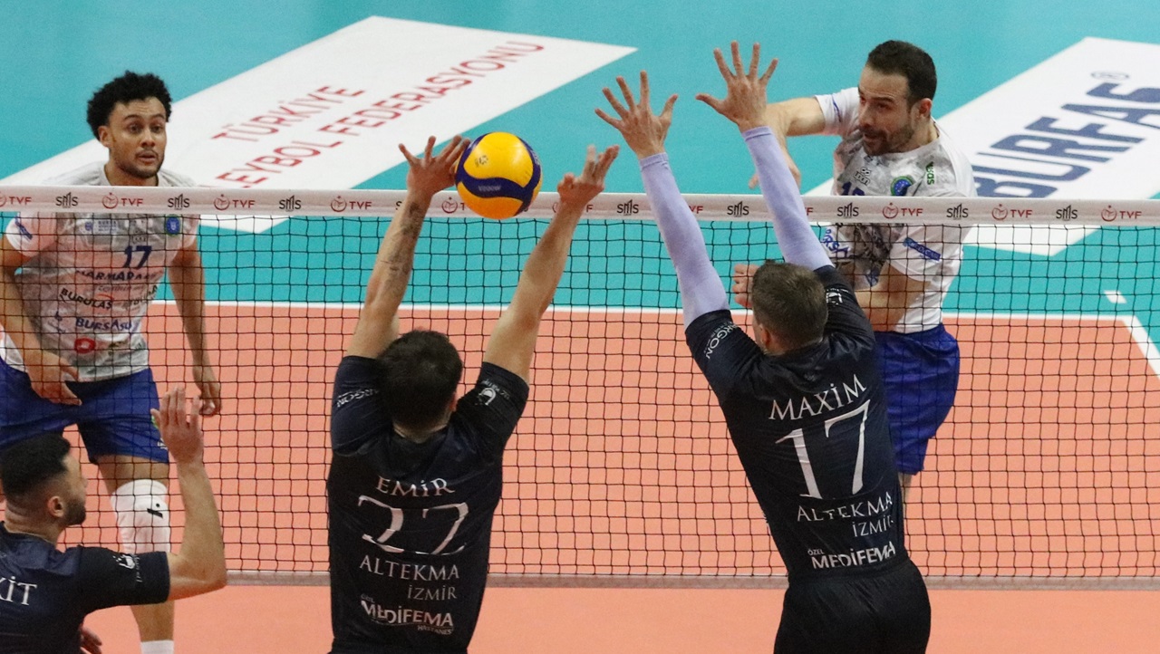 Altekma Bursa’da 5 set sonunda kazandı