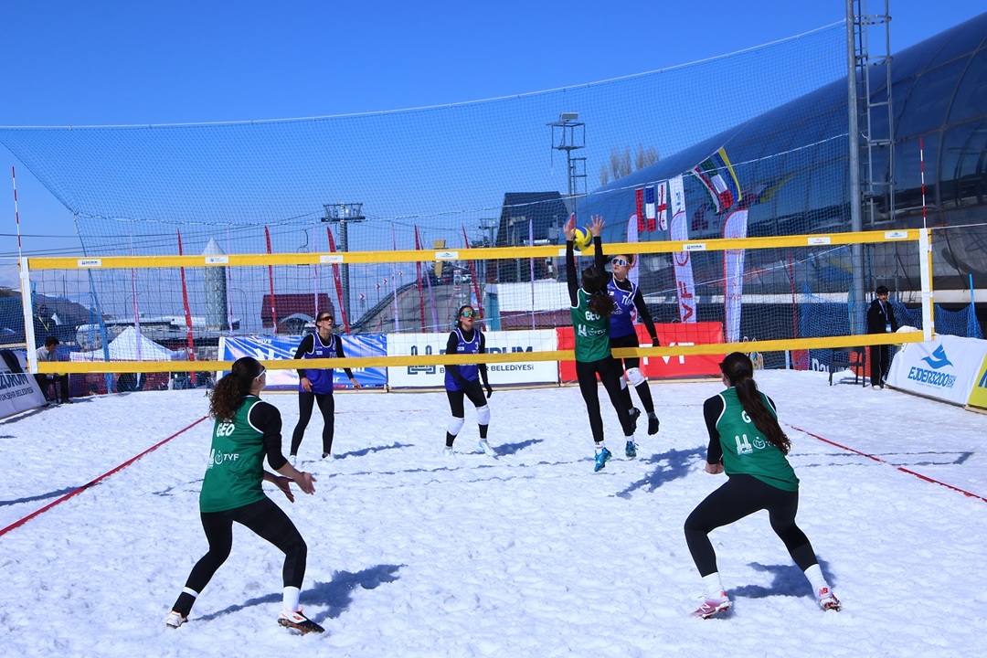 2025 FIVB Kar Voleybolu Dünya Turu Erzurum Palandöken Etabı Başladı