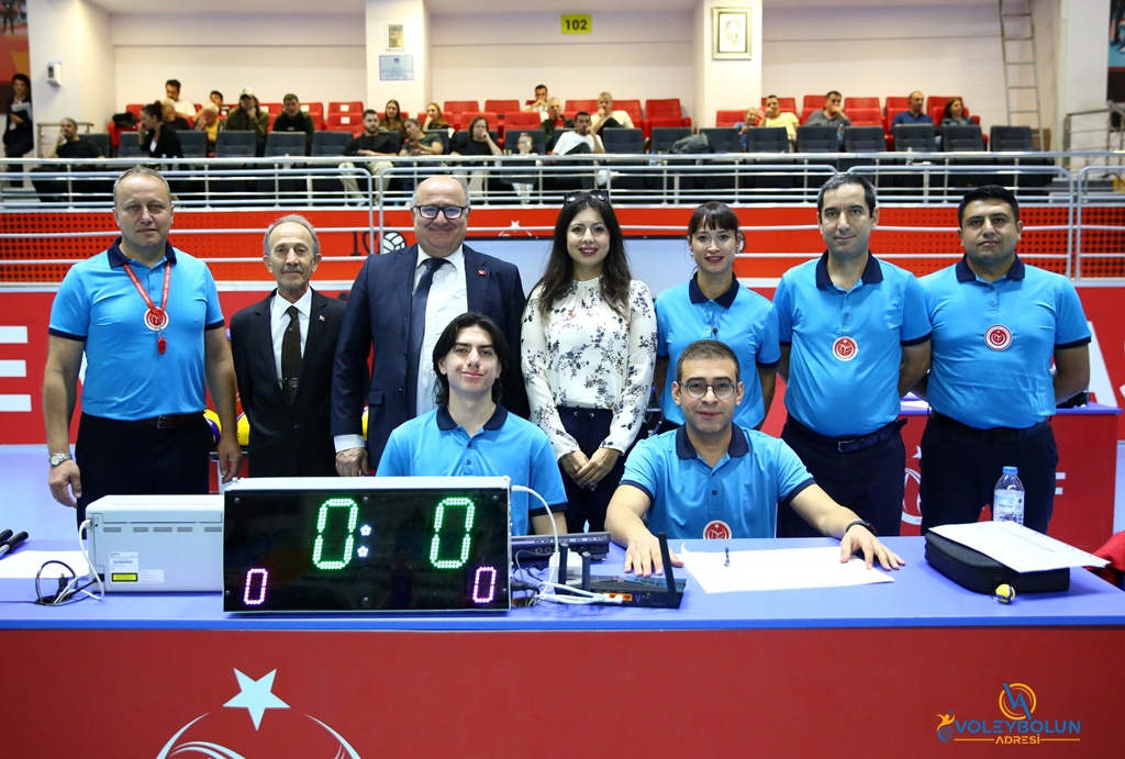 Voleybolda, Hekimoğlu GCT ile Gemlik İstiklal Spor görevli hakemlerimiz