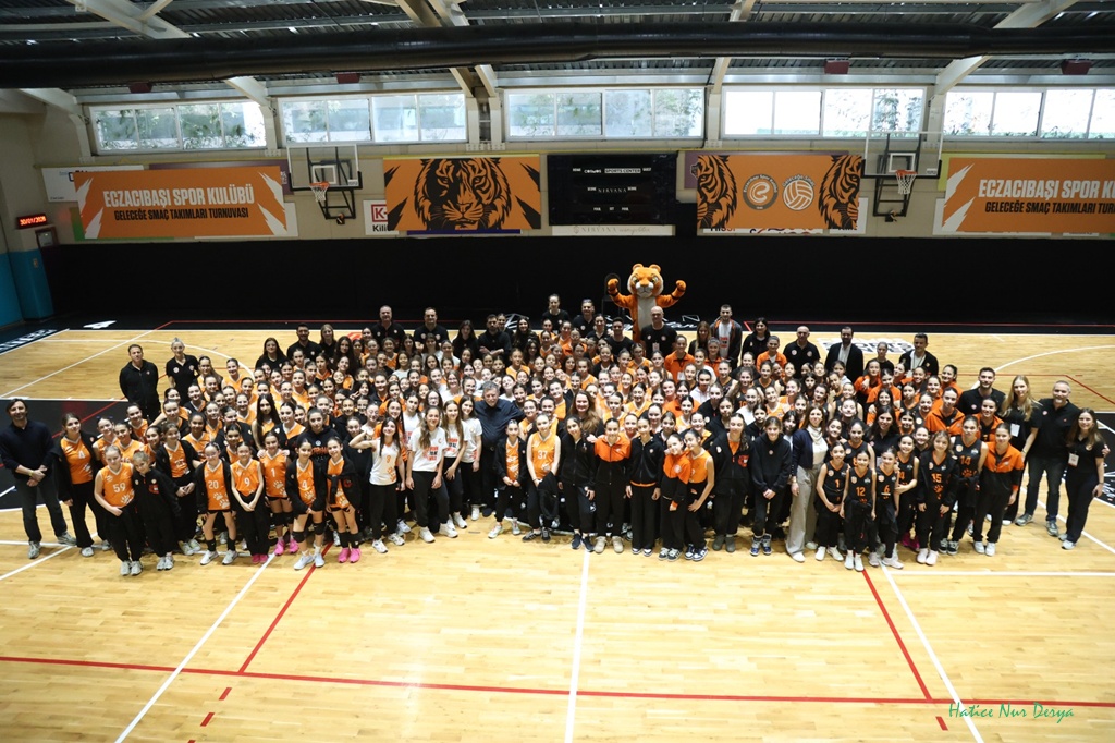Voleybolun geleceği Antalya’da konuşuldu