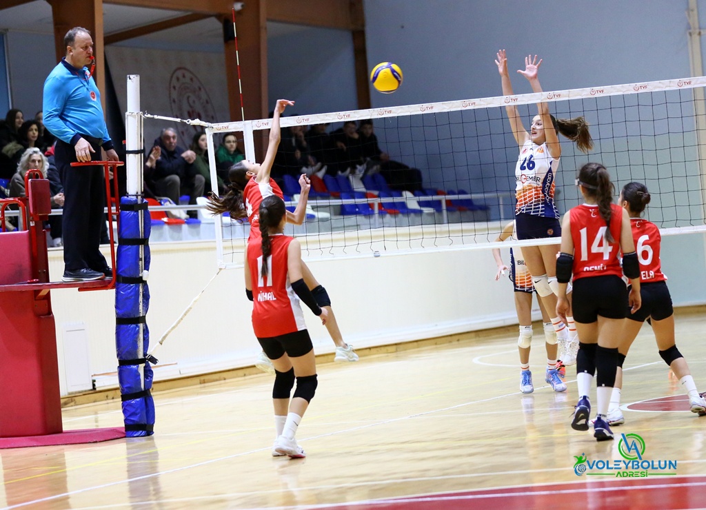 Eker Spor Midikızlar, Çekirge'de Doruk Voleybol Spor ile karşılaştı