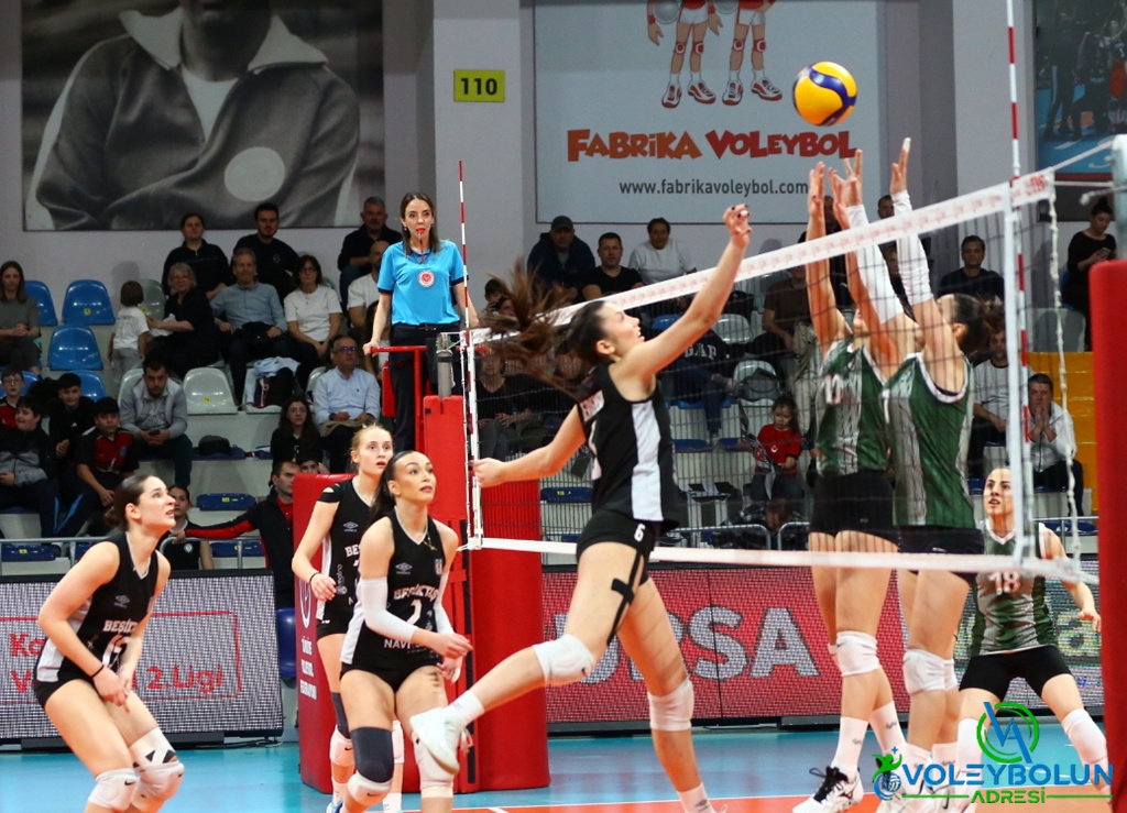 İzmir DSİ, Beşiktaş Naviosa'ya set vermedi