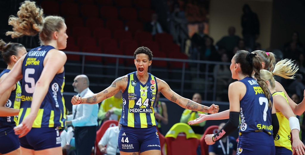 Fenerbahçe Medicana, AXA Sigorta Kupa Voley’de yarı finalde!