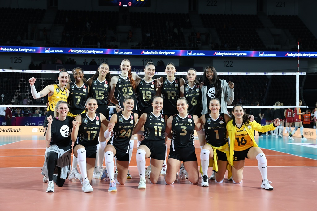 AXA Sigorta Kupa Voley'de Galatasaray Daikin'i 3-0 yenen VakıfBank Finalde