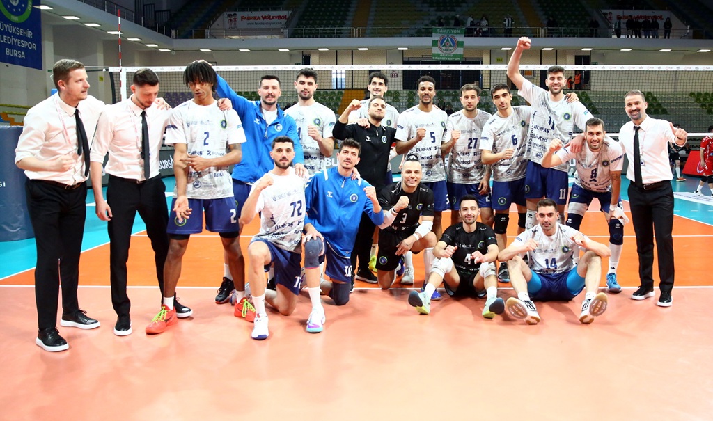 Bursa Büyükşehir Belediyespor, Akkuş'u 3-1 le yolcu etti