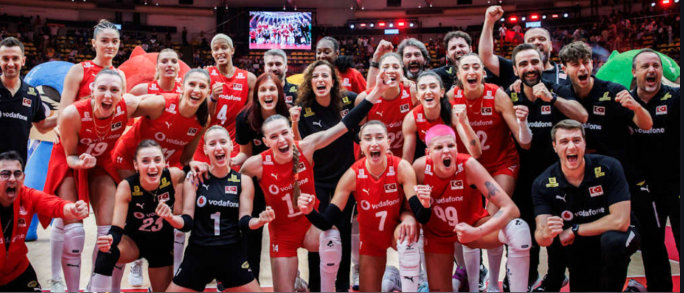 Türk Voleybolu, AXA Sigorta Milliyet Yılın Sporcusu Ödülleri'nde Oylarınızı Bekliyor